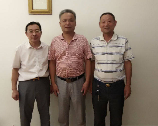 深圳市河南新野商会会长张怀平一行莅临东莞市河南商会厚街分会参观