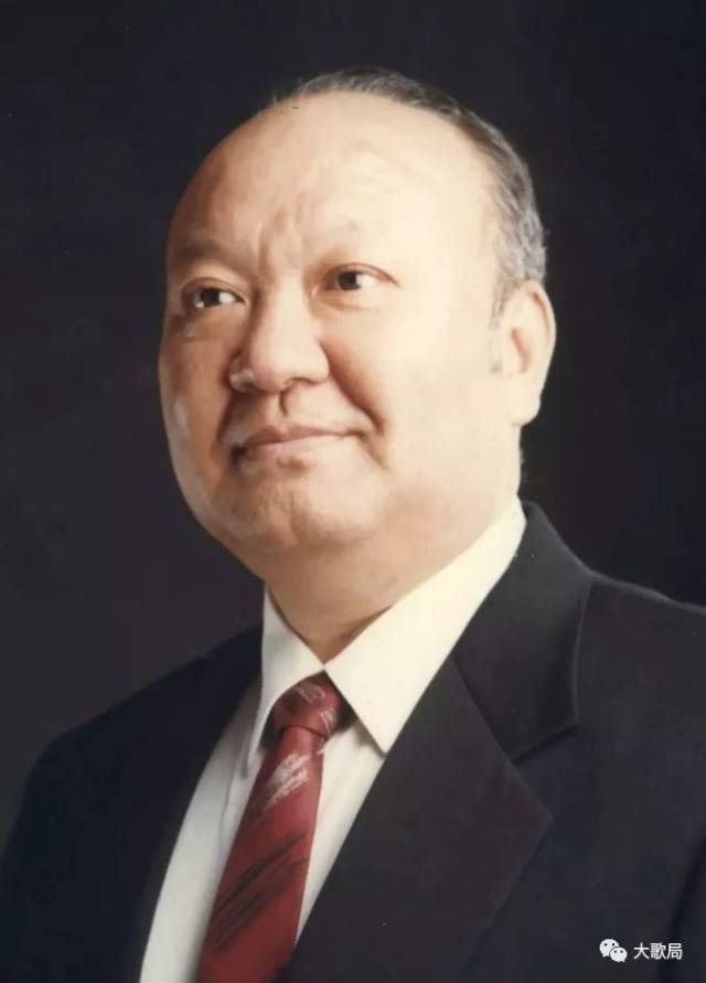 著名男高音歌唱家吴雁泽老师||唱不完的"四首歌",说不完的音乐人生.