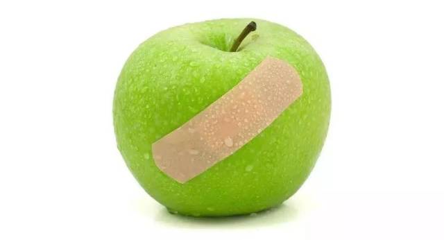 别瞎吃 | 水果坏了一块,剩下好的部分究竟还能吃吗?