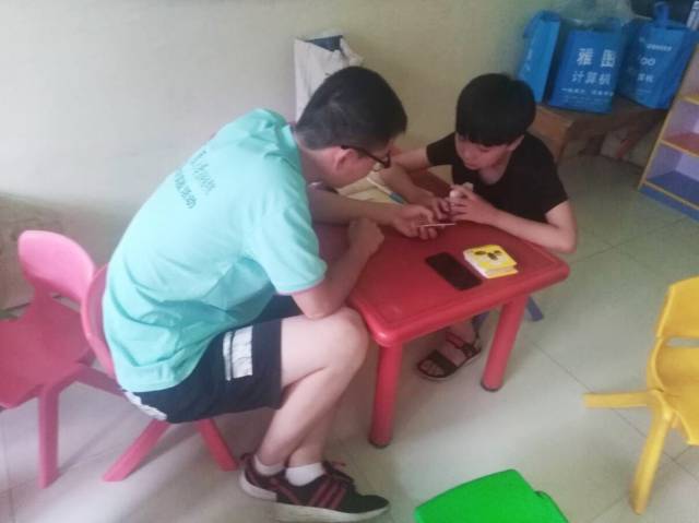 河南农业大学扶贫关爱实践团在周口一朝感受从