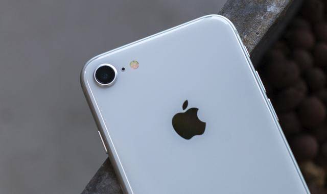 但是回头仔细想想从a9开始苹果的处理器单核性能就已经遥遥领先于