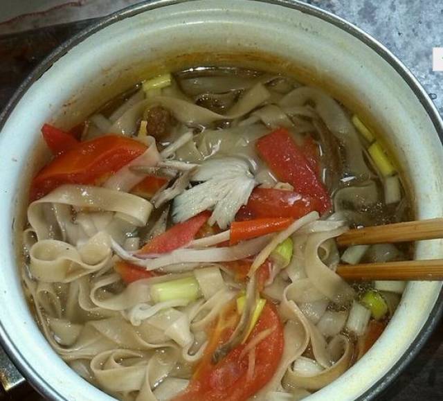 乐山最全斗鸡菇地图出炉!周末去这些踏踏买斗鸡菇咯!