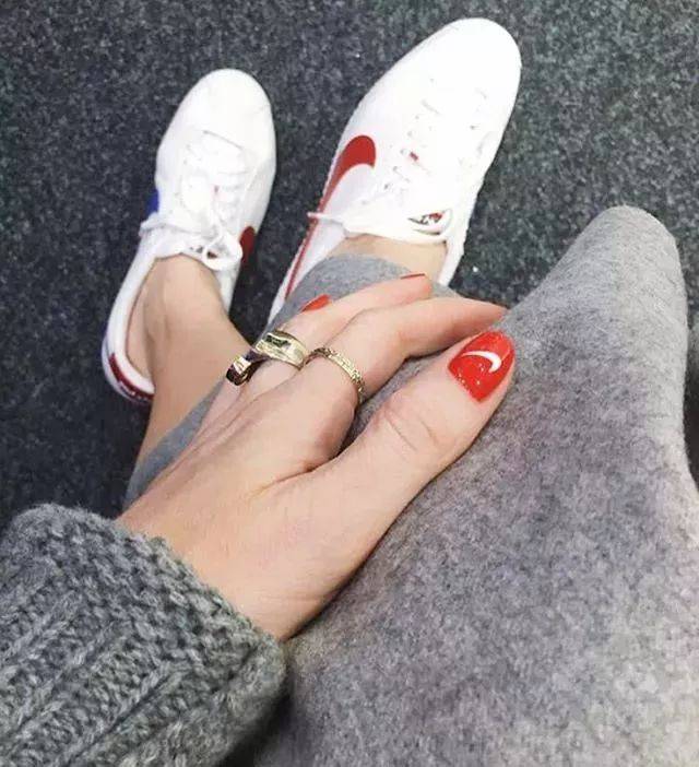 可口百事VS彪马耐克,logo美甲两大门派你站哪