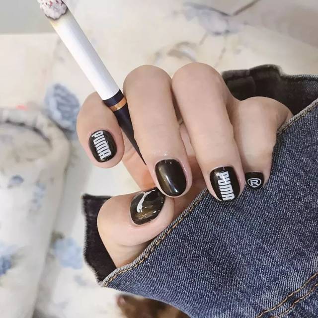 可口百事VS彪马耐克,logo美甲两大门派你站哪