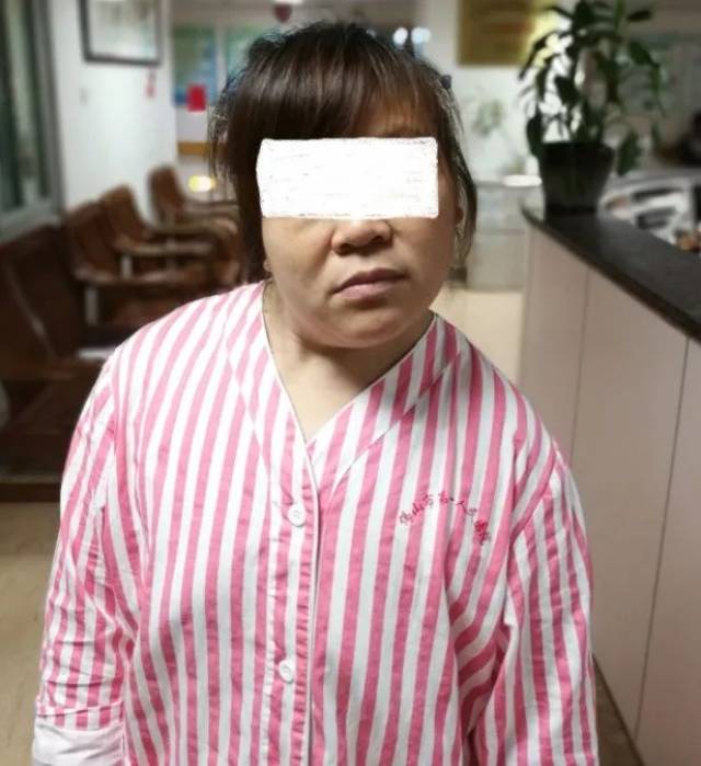 沈女士因斜颈被人称为"歪脖大妈.