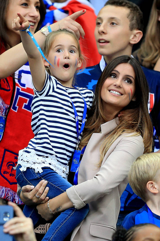 乌法太太团:苏牙结发妻子 瓦拉内情定美女学霸