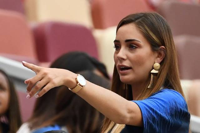 乌法太太团:苏牙结发妻子 瓦拉内情定美女学霸