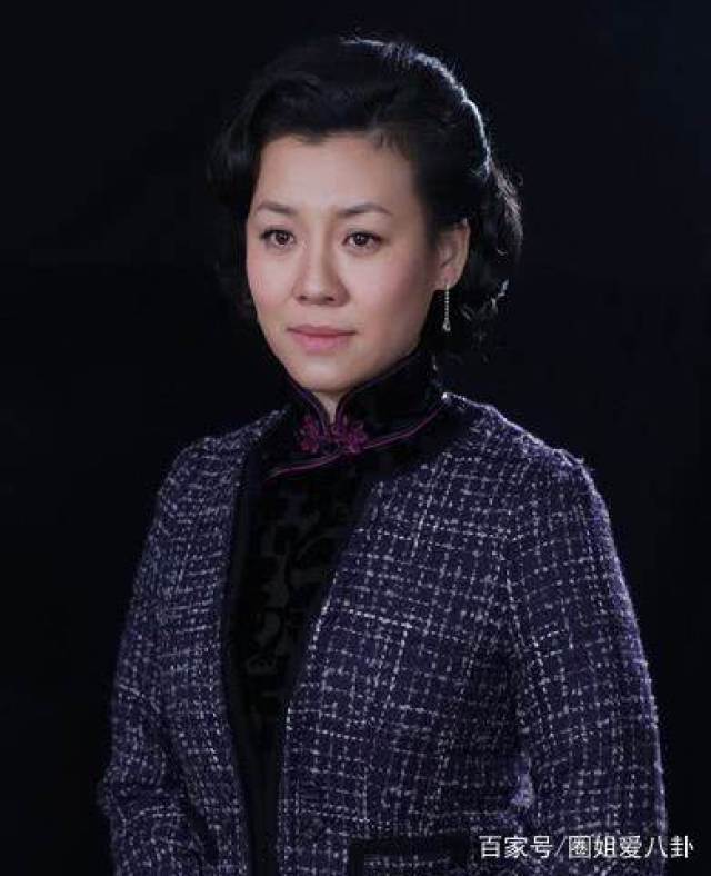 她因《父母爱情》走红,《欢乐颂》里的秀媛院长竟然这么美