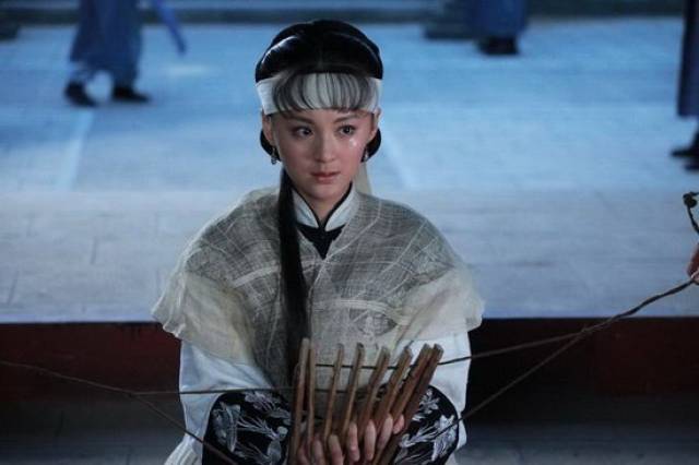 霍思燕饰演的小白菜的形象