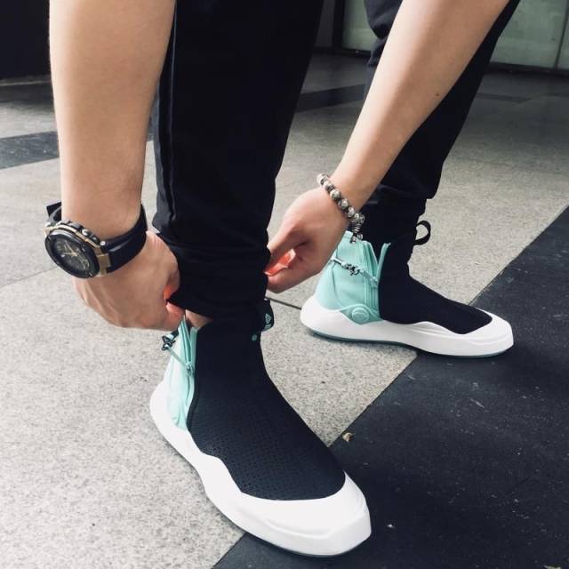 show | 想要出奇制胜,这些潮人的拍照姿势你get了吗?