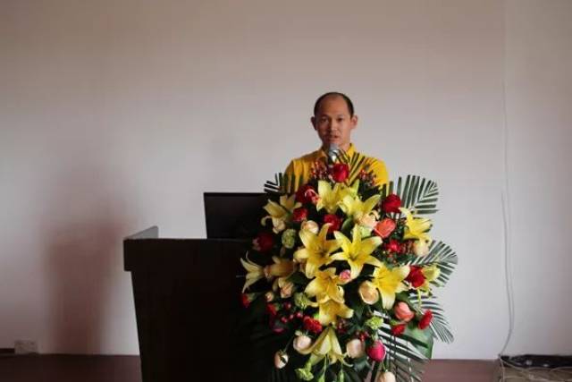 集团董事长廖方红发表热情洋溢的讲话.