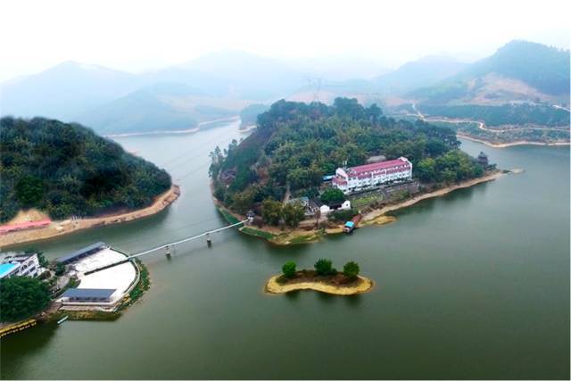 鹿寨月岛湖景区图片图片