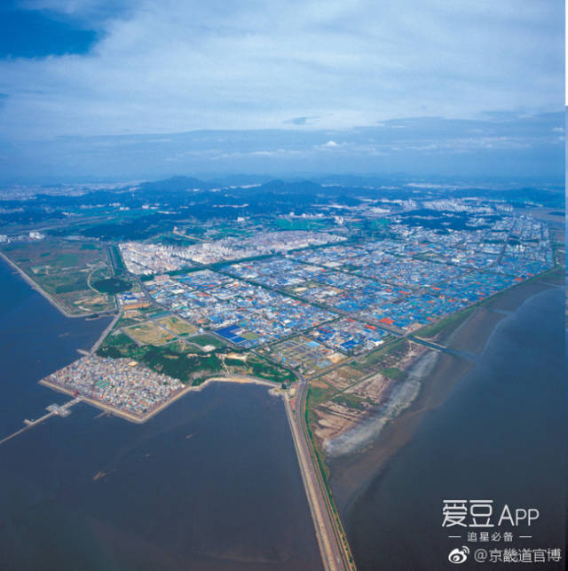 6日晚,据京畿道官博消息,钟大于近日向韩国京畿道始兴市1%福利基金会