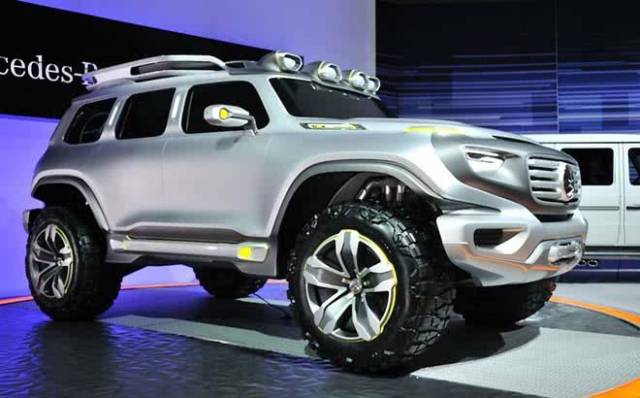 水也要涨价了吗?这辆奔驰车加水就能跑,