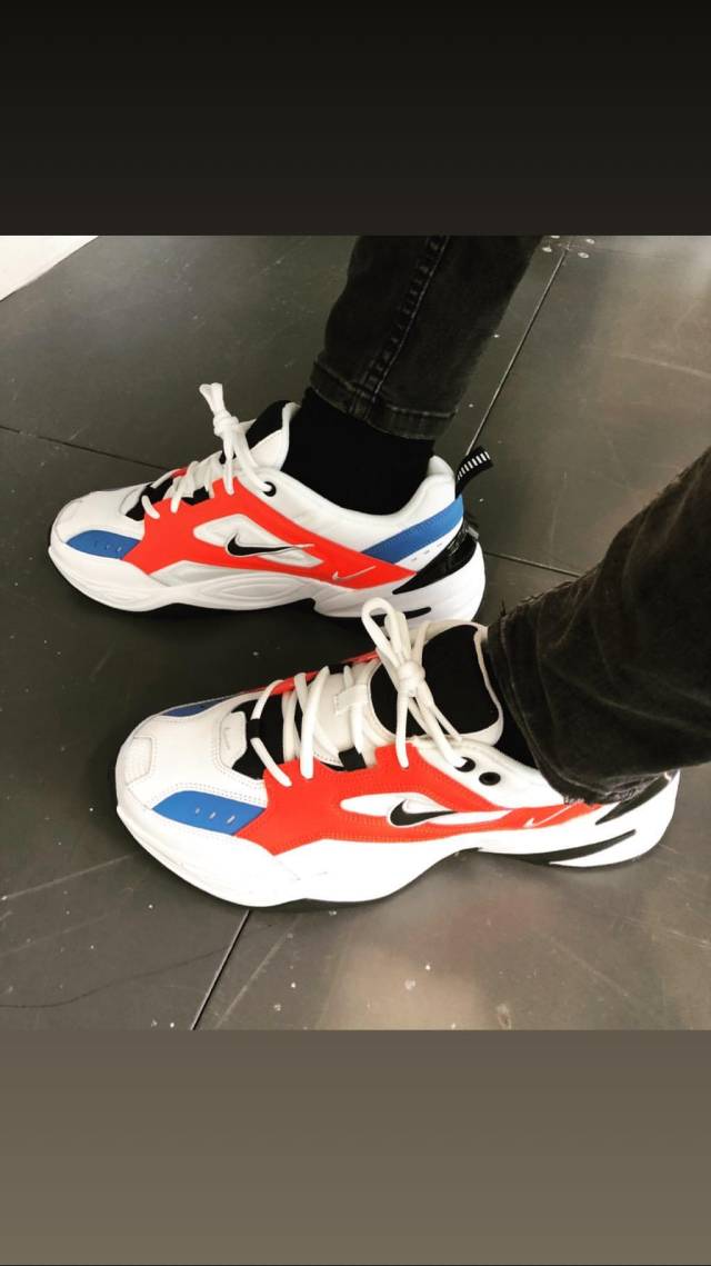 bgjj无暇理会白敬亭 某亭只好晒新鞋安慰自己