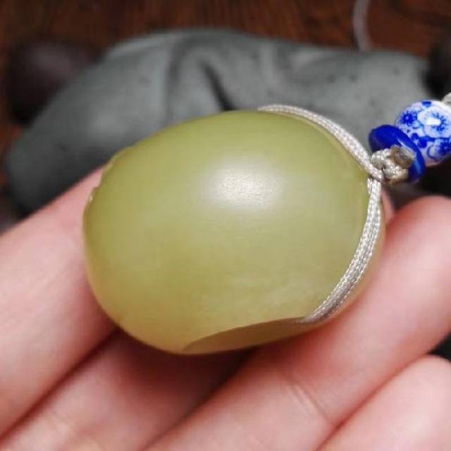 新疆和田玉黄口料和真皮籽料图赏,每一种都那么美