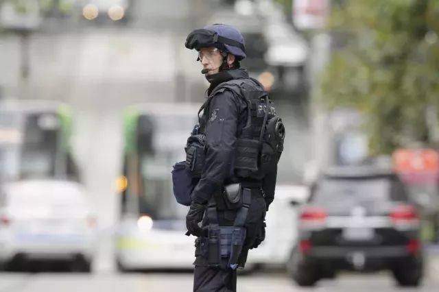 今天墨尔本cbd65个地点响起了警报大批警察到场发生了什么