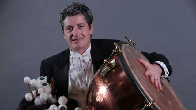 380/280/180/120/80(普通票) 演出票价 指挥 林大叶  小提琴 吴博 ,孟