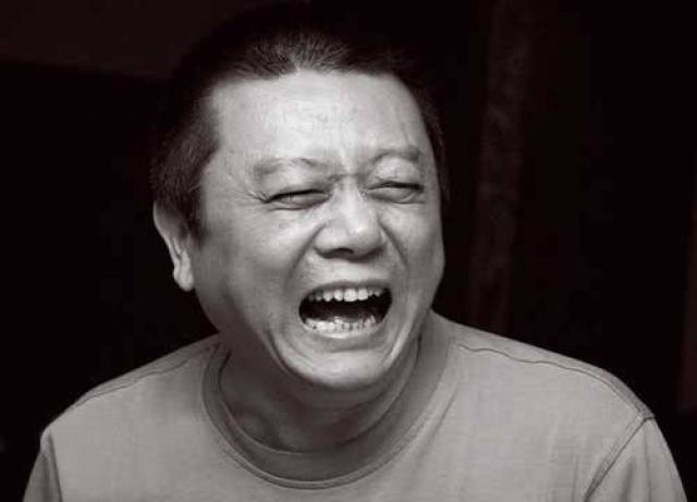 王朔:读金庸武侠是很糟糕的体验,金庸只用了四个字来回应他