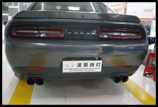 道奇挑战者完美实现流水尾灯!