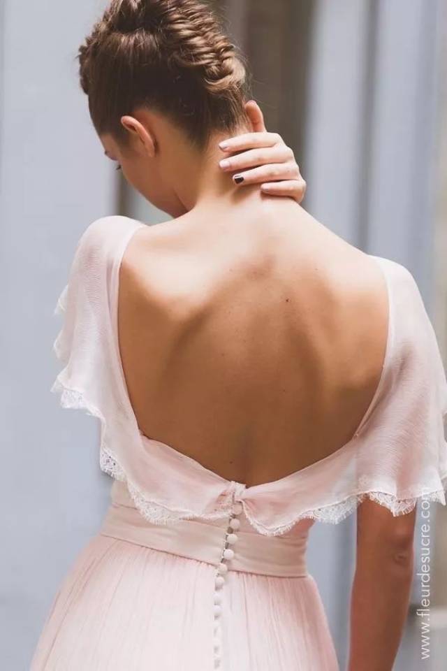 ins美图丨可壁纸头像的"夏日美背",还有清凉壁纸!