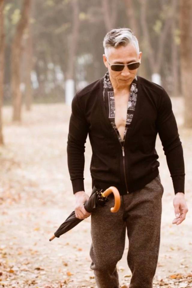 刘胜不仅 爱健身,更懂生活.