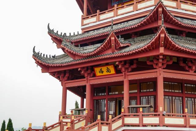 途径罗江南塔寺,老奶奶说还有1000多万的贷款