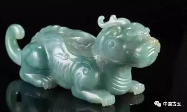 中国天然特大翡翠摆件 本物保証 清代 民国 古董品 美術品 重0.4kg 高級 中国美術骨董品 中国屏風 天然石 翡翠 珊瑚 縁起物 風水