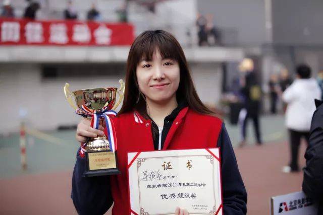 师道不忘初心,牢记使命——记北京电影学院导演系徐敏华老师