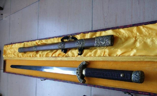 欧洲长剑,欧洲骑士剑,中长剑_大山谷图库