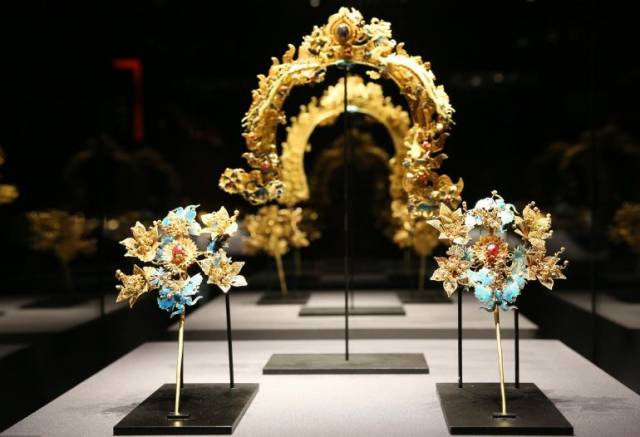 上海观复博物馆黄金宝藏特展展品:金发簪一组(宋代).