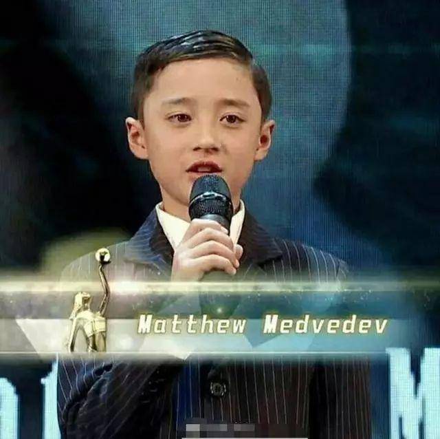 《宝贝计划》小婴儿近照曝光!帅气依旧!中文名