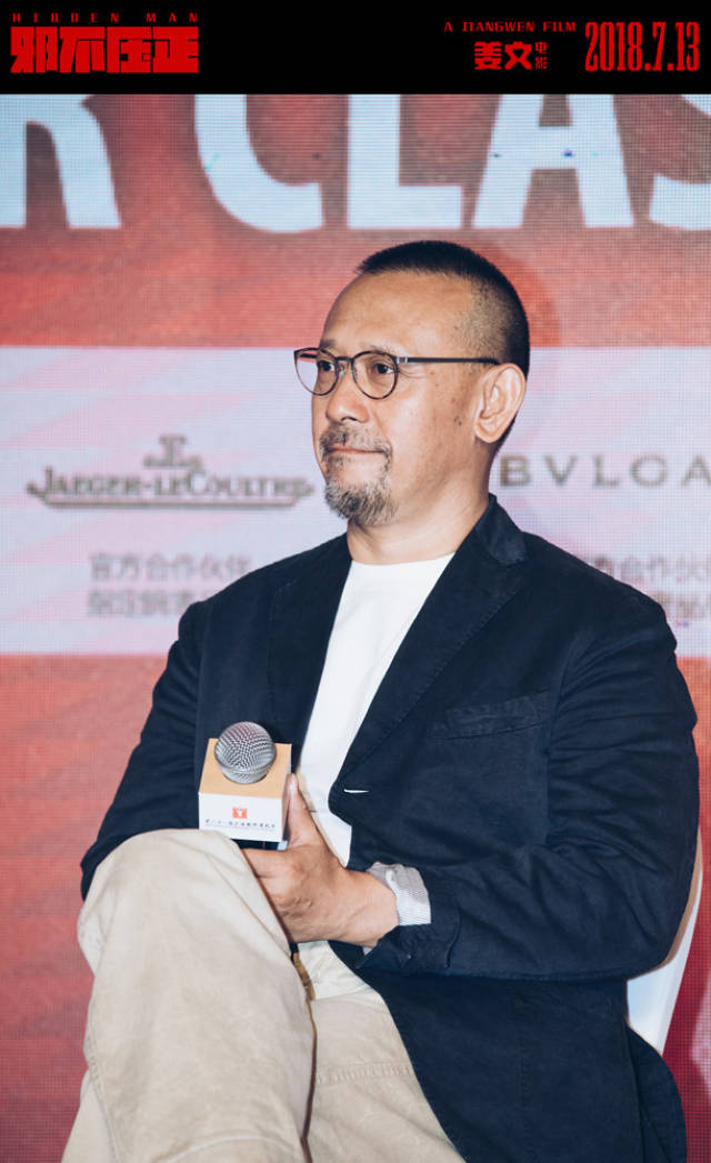 的是那句流传在知乎很久的评价:姜文是为数不多能站着把钱挣了的导演!