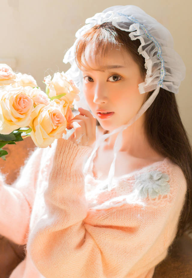 吴悦菡混搭私服写真曝光 清纯灵动格外吸睛