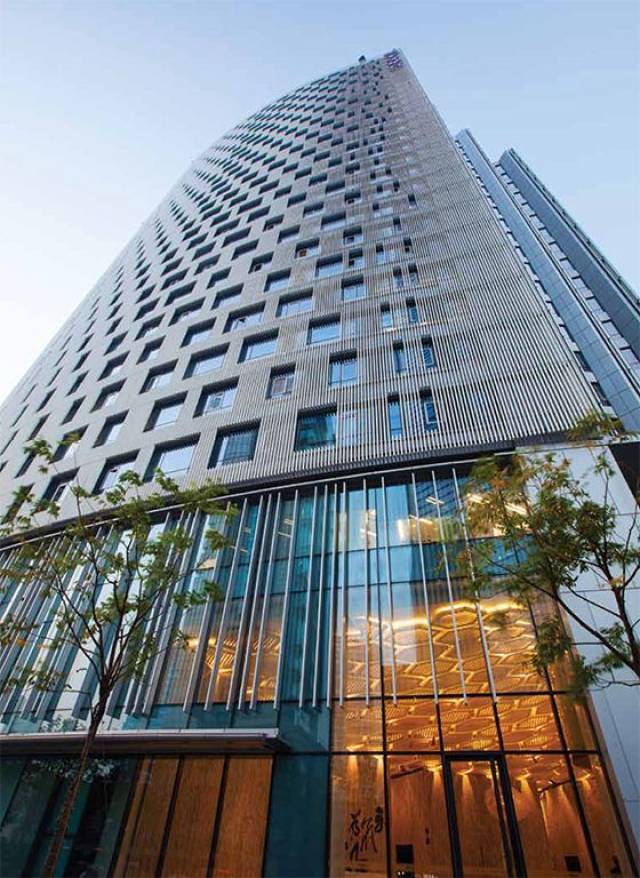 就在静安区1788国际中心竟然出现了超多"牛",到底肿么非四!