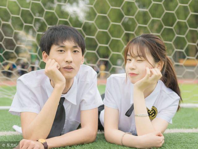 梦境中的重逢，解析每月固定梦见小学男同学的现象