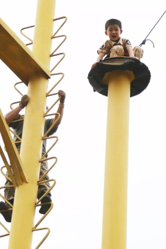 50米高空降落是什么感觉?让6岁的孩子告诉你