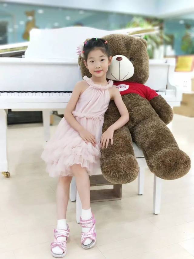 小主持人李悠然 6岁 外国语幼儿园大班