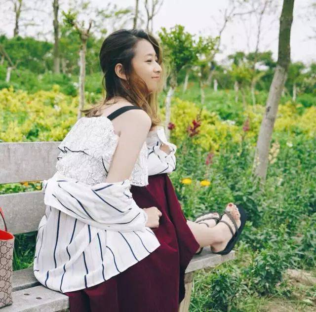 这里有小姐姐跟崇明的合照攻略,美了美了