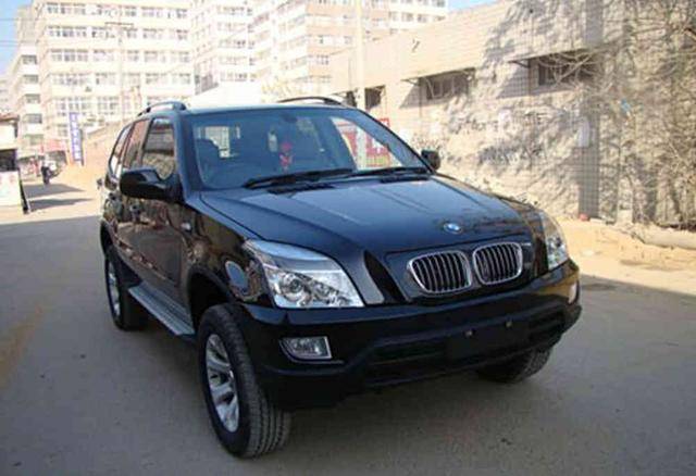 双环sceo改成宝马x5,不知道得 还真以为开着辆大宝马呢,但是双肾真的