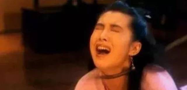 同是剧中挨打,刘诗诗冒冷汗,她却很淡定,网友:能看出疼算我输