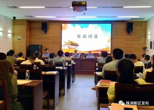 侯晓斌,于广威,丰家雷_大山谷图库