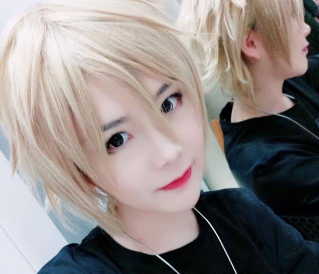 直播第一伪娘颜值又创新高,粉丝再次质疑:你真的是男的吗?_手机搜狐网