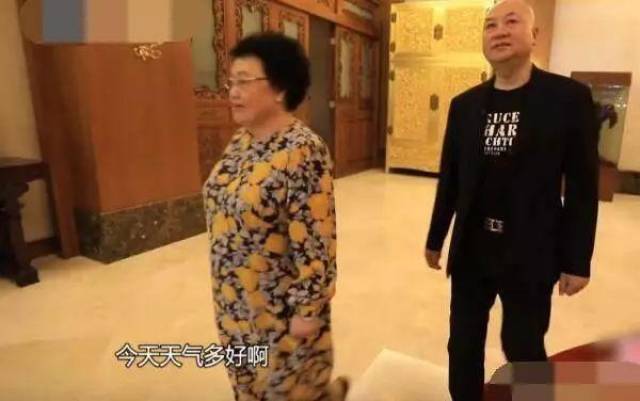 唐僧女儿首曝光!迟重瑞笑谈与亿万富婆陈丽华28年感情生活!