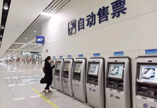 高铁新措:港人可刷回乡证入站 享无票乘车便