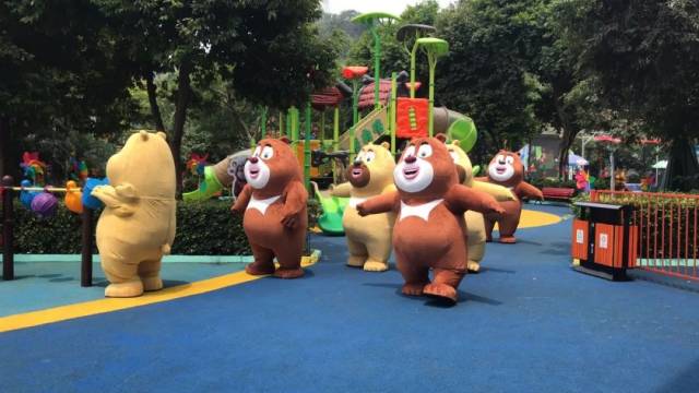 当然是光头强,熊大熊二了 这次方特斥巨资为每一个亲子家庭 打造全新