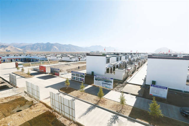 桑珠孜区江当乡太阳辐射强,年平均日照时间可达3300小时,且毗邻日喀则