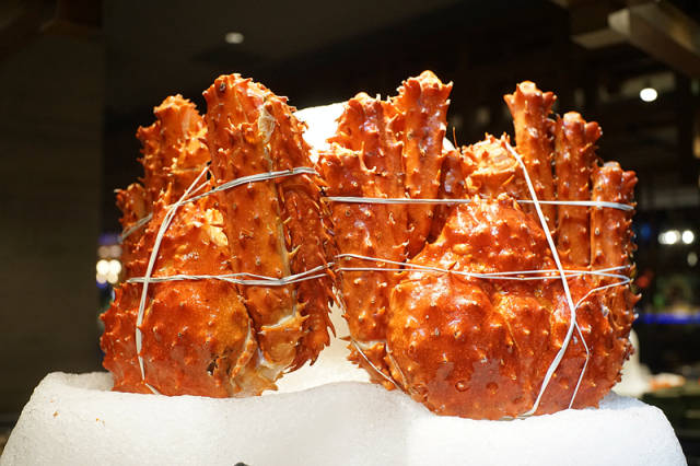 厦门这家海鲜姿造自助餐帝王蟹,烤榴莲,龙虾敞开吃!