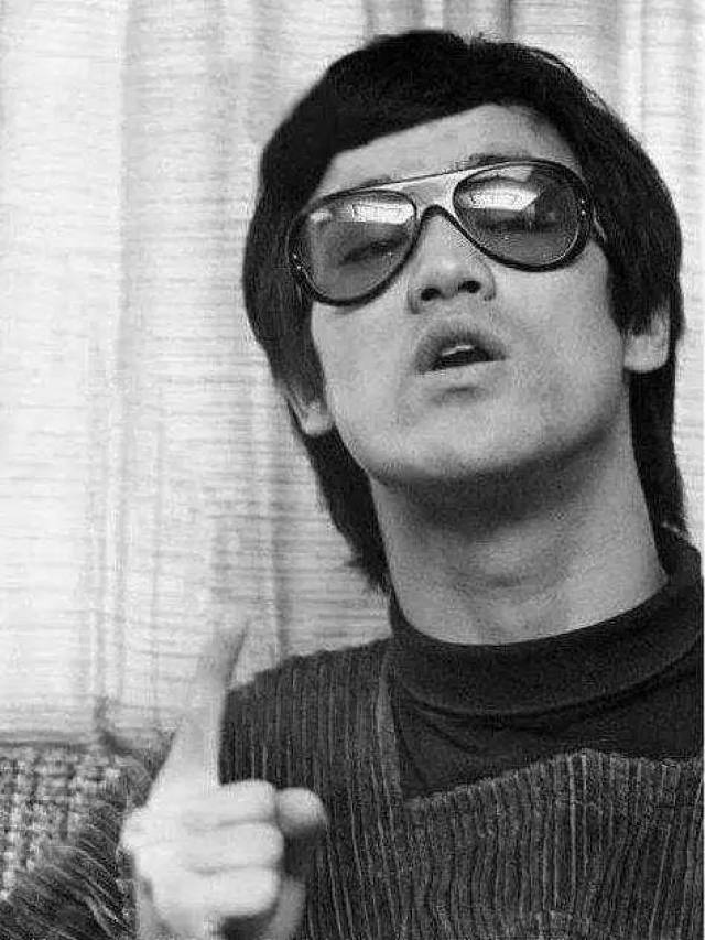 你可能不知道,李小龙是高度近视!