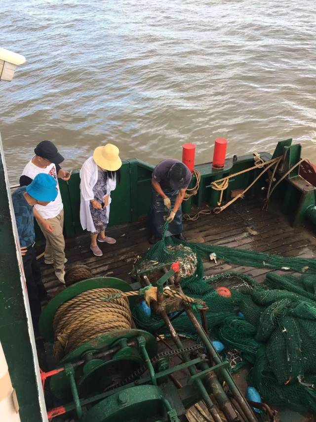 [捕鱼专线] 中国渔村大型捕鱼船包船活动